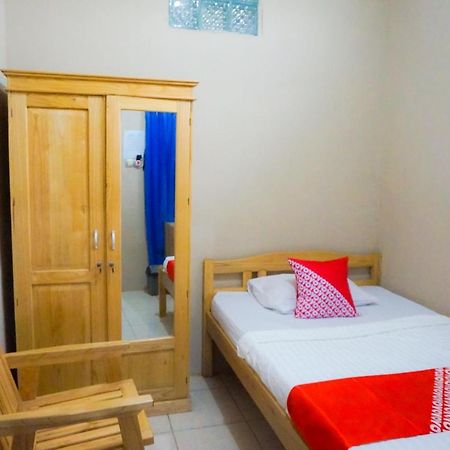 Oyo 2954 Aulia Homestay Banjarbaru 外观 照片