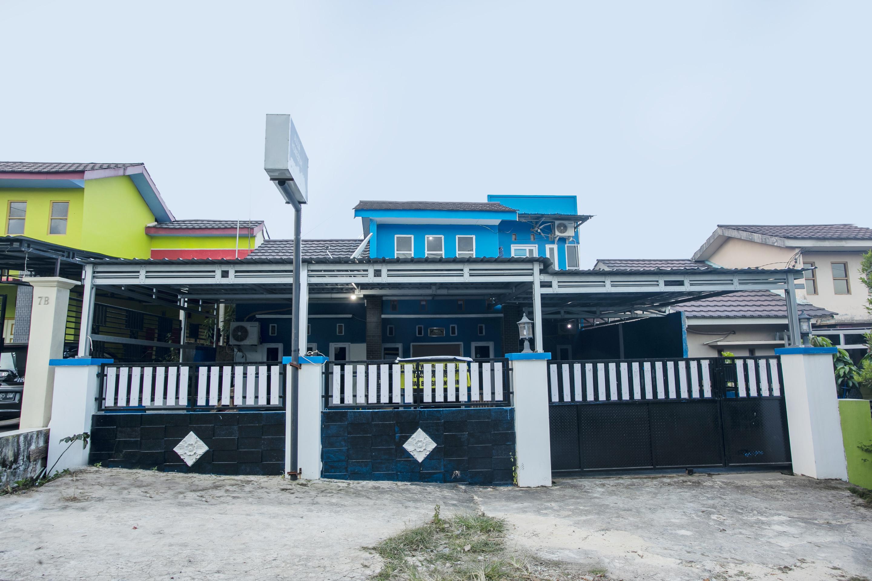 Oyo 2954 Aulia Homestay Banjarbaru 外观 照片