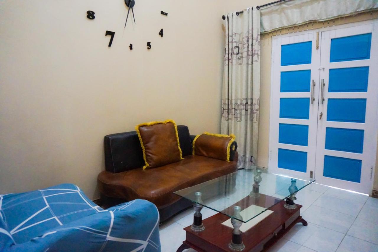 Oyo 2954 Aulia Homestay Banjarbaru 外观 照片