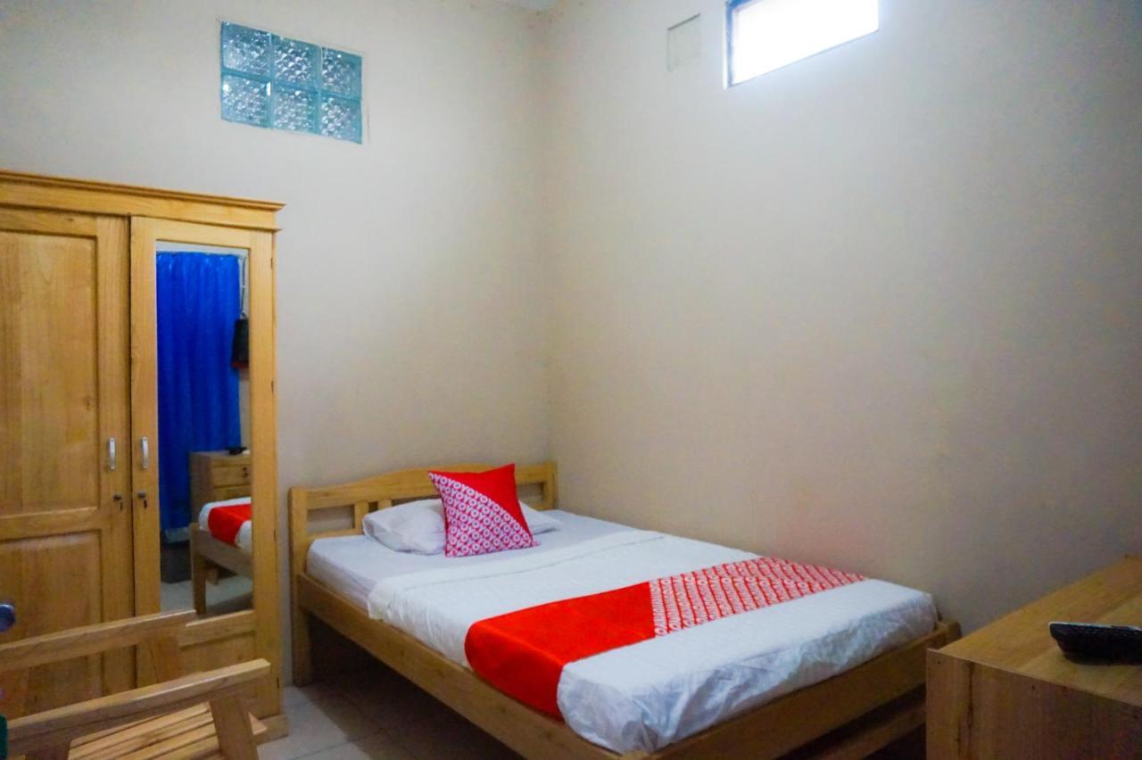 Oyo 2954 Aulia Homestay Banjarbaru 外观 照片